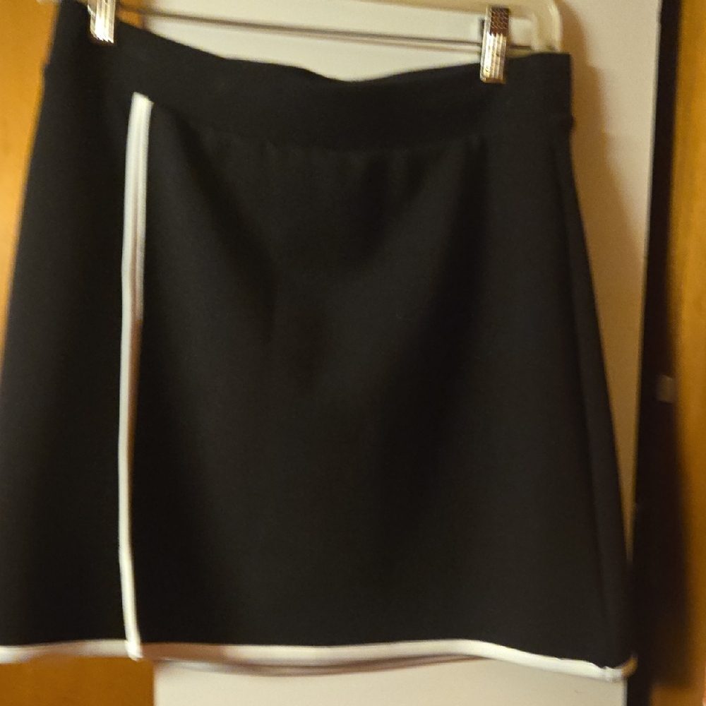 Cable & Gauge Black A-Line Skort with White Accents